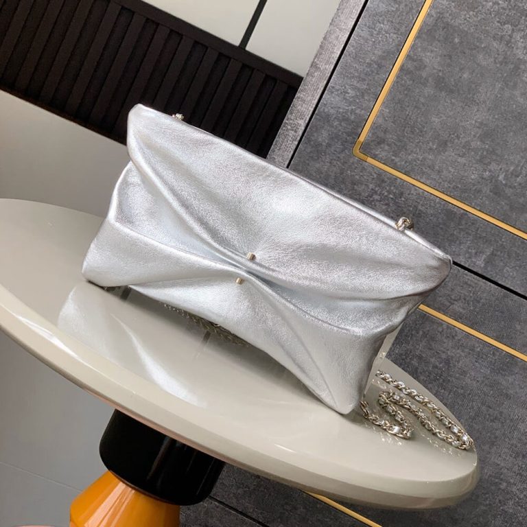 CHANEL Clutch With Chain(HIGH-END GRADE)