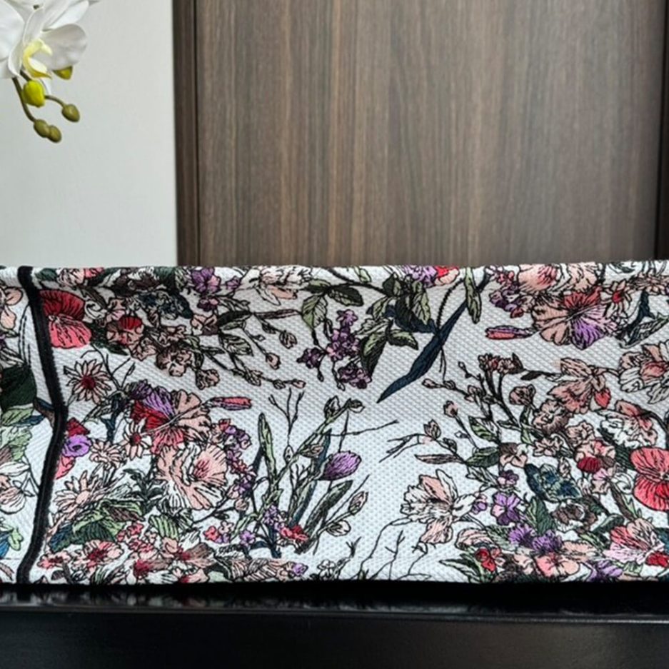 Medium Dior Book Tote