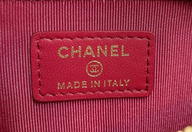 CHANEL 19 Zipper Coin Wallet