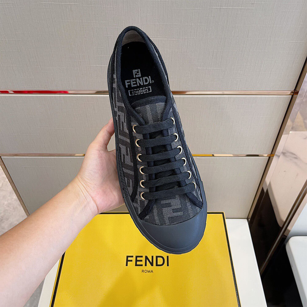 Fendi Domino