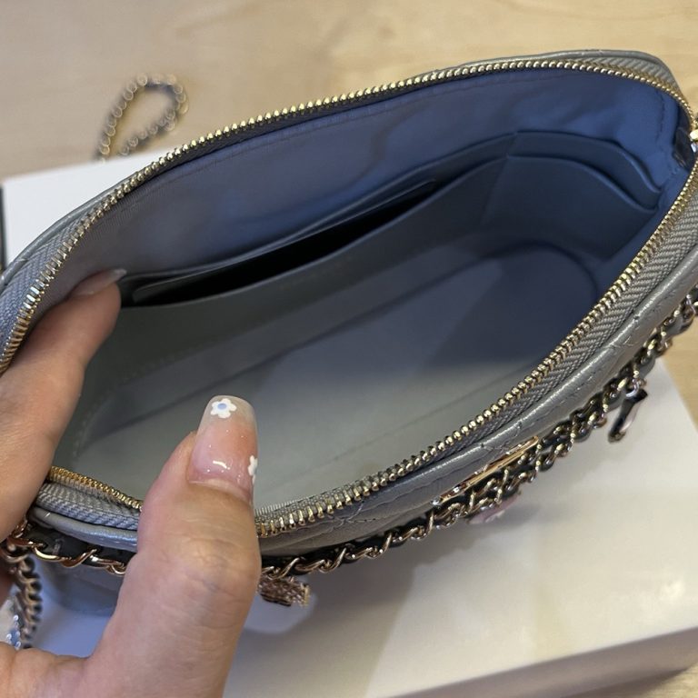 CHANEL Chain bag (high-end grade)