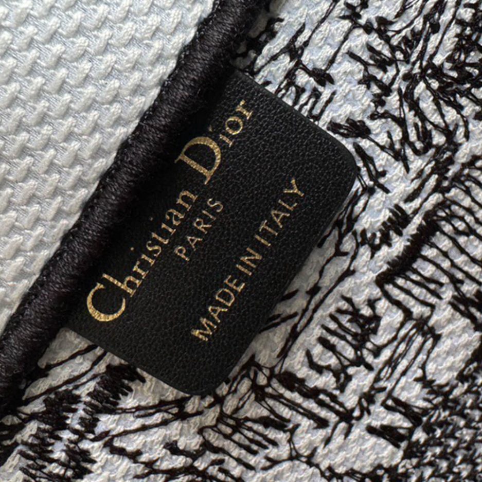 Medium Dior Book Tote