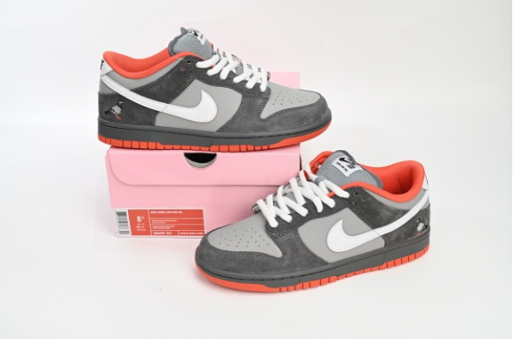 Dunk Low Staple NYC Pigeon 304292-011