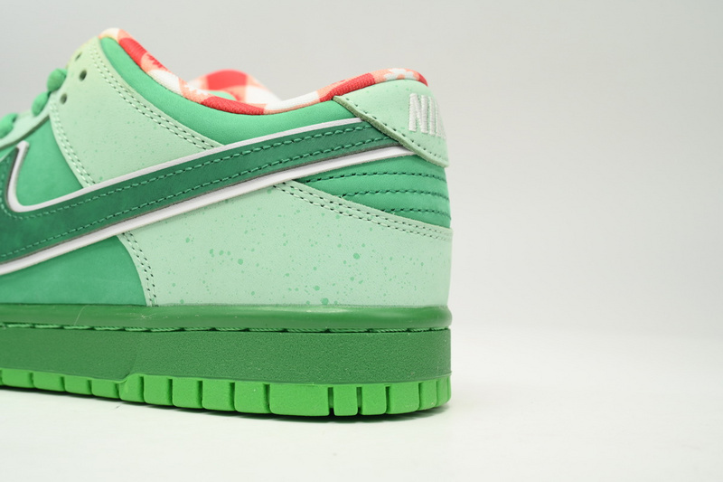 CONCEPTS × Nike Dunk SB Seaweed Green Lobster BV1310-303