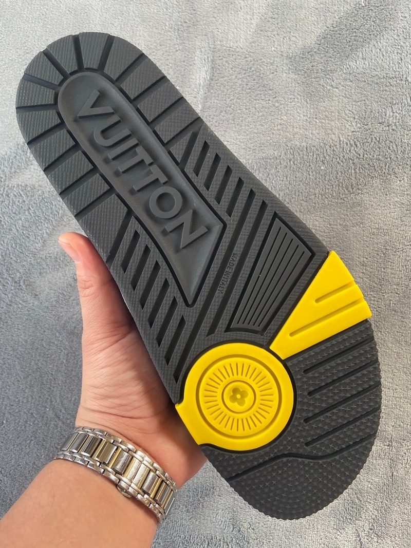 LOUIS VUITTON Trainer Black Yellow