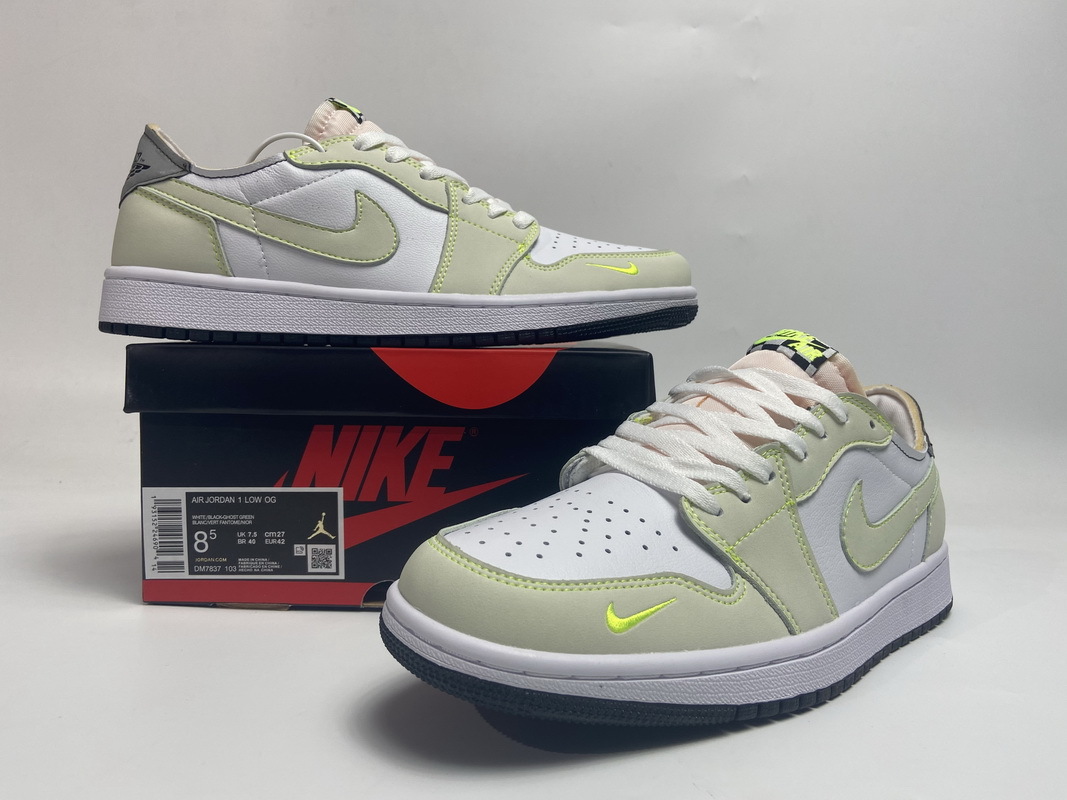 Air Jordan 1 Retro Low White Ghost Green Black DM7837-103