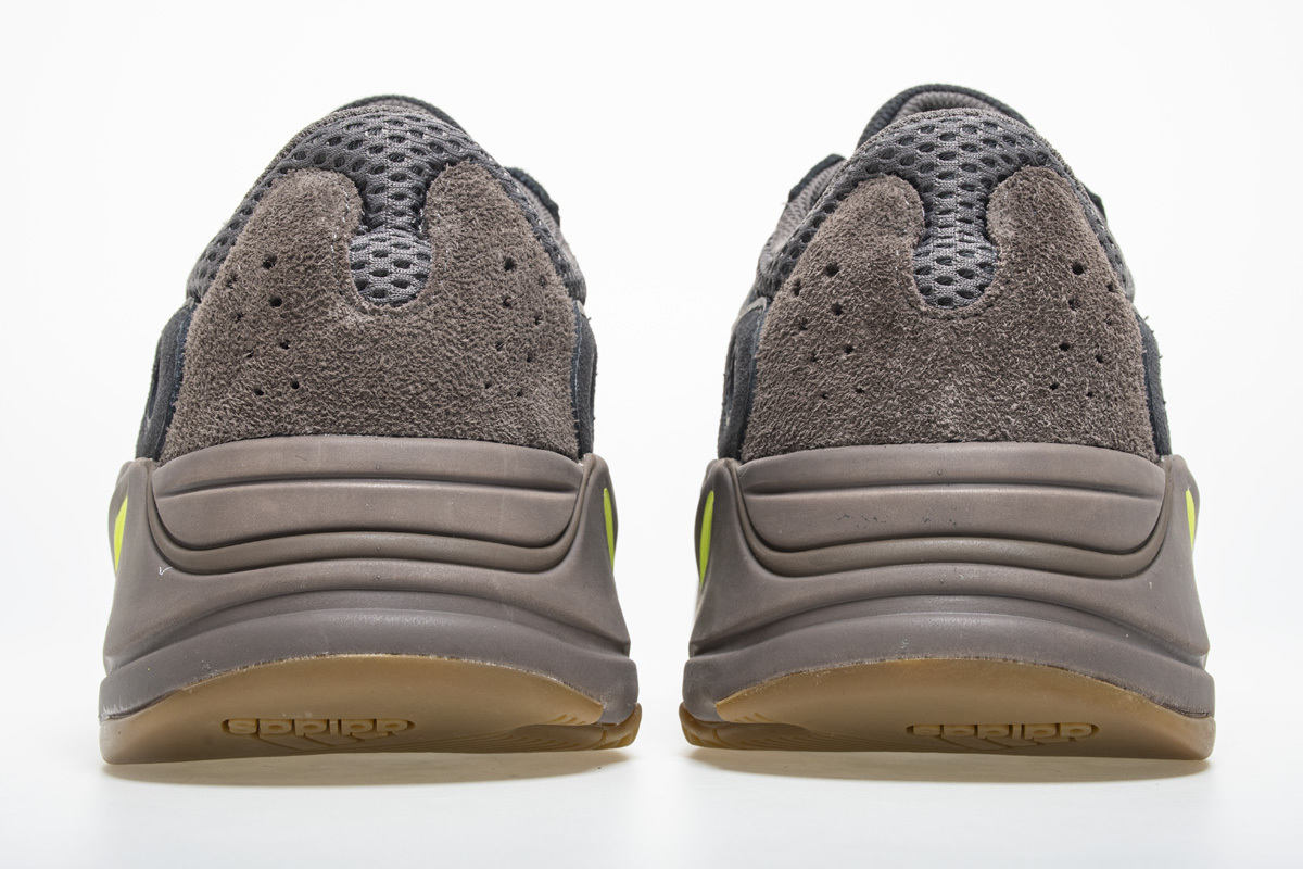 adidas Yeezy Boost 700 Mauve EE9614