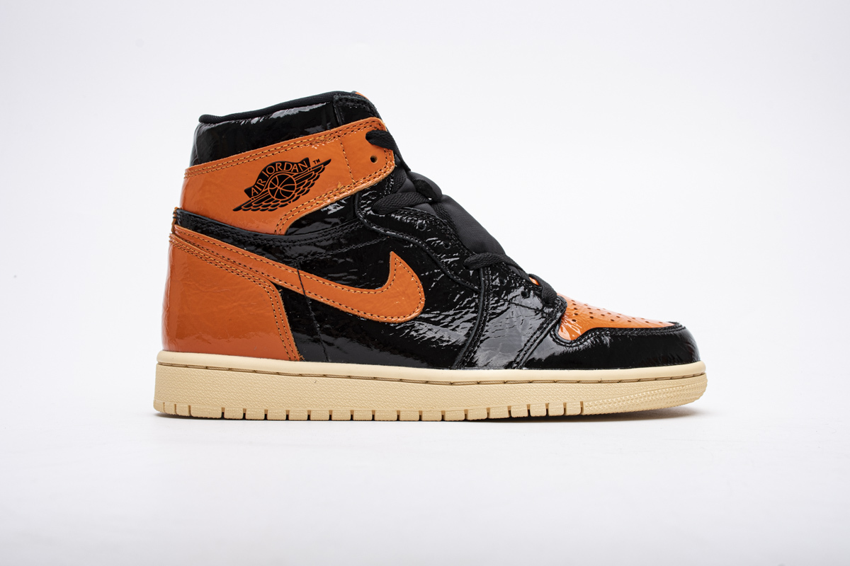 Air Jordan 1 Retro High Shattered Backboard 3.0 555088-028