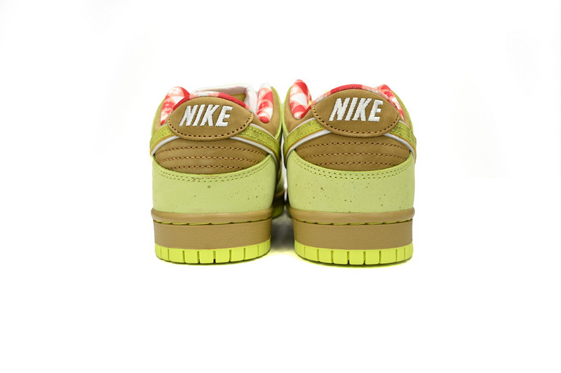 CONCEPTS × Nike Dunk SB Fluorescent Yellow Lobster BV1310-566