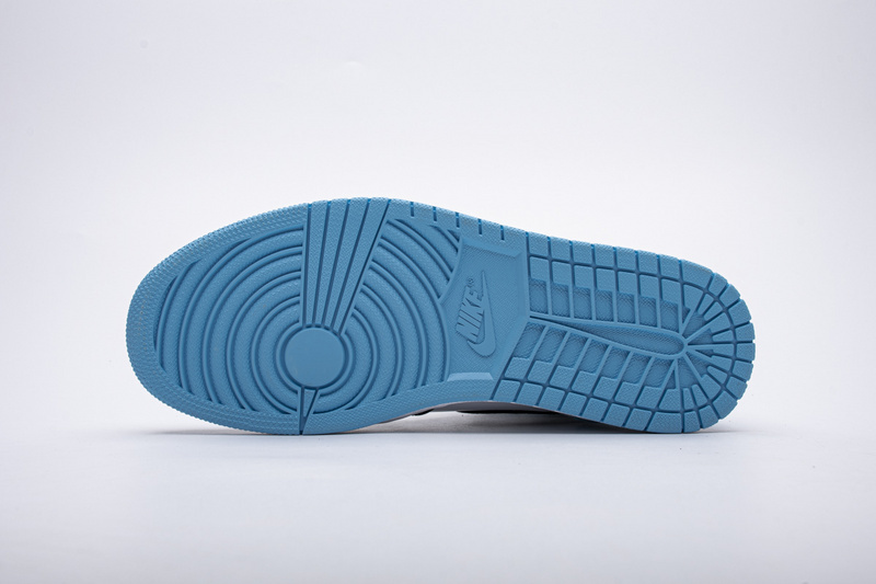 Air Jordan 1 Retro High UNC Patent (W) CD0461-401