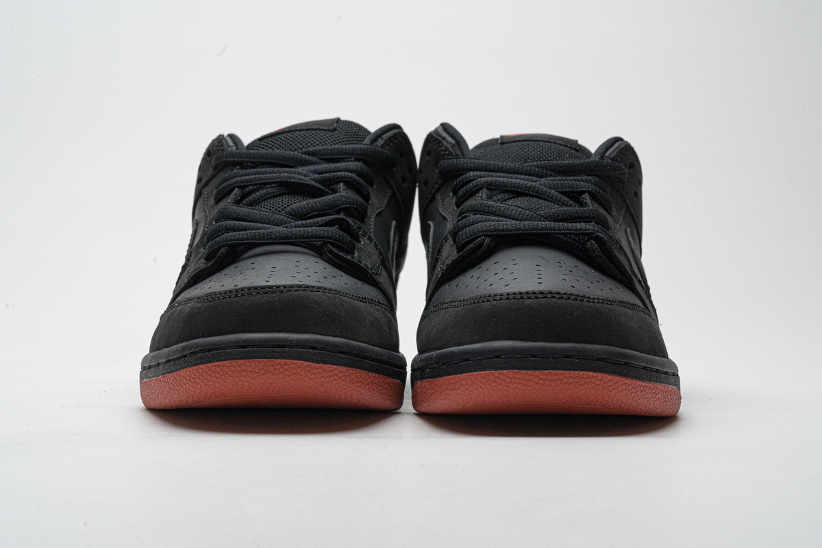 Nike SB Dunk Low Black Pigeon 883232-008