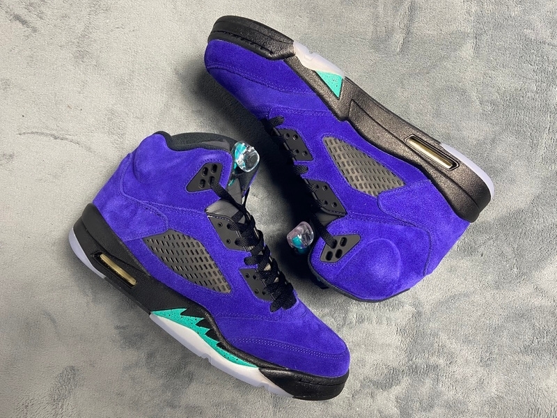 Air Jordan 5 Retro Alternate Grape 136027-500