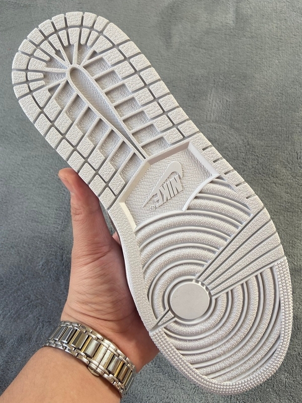 Air Jordan 1 Low OG Neutral Grey (2021) CZ0775-100