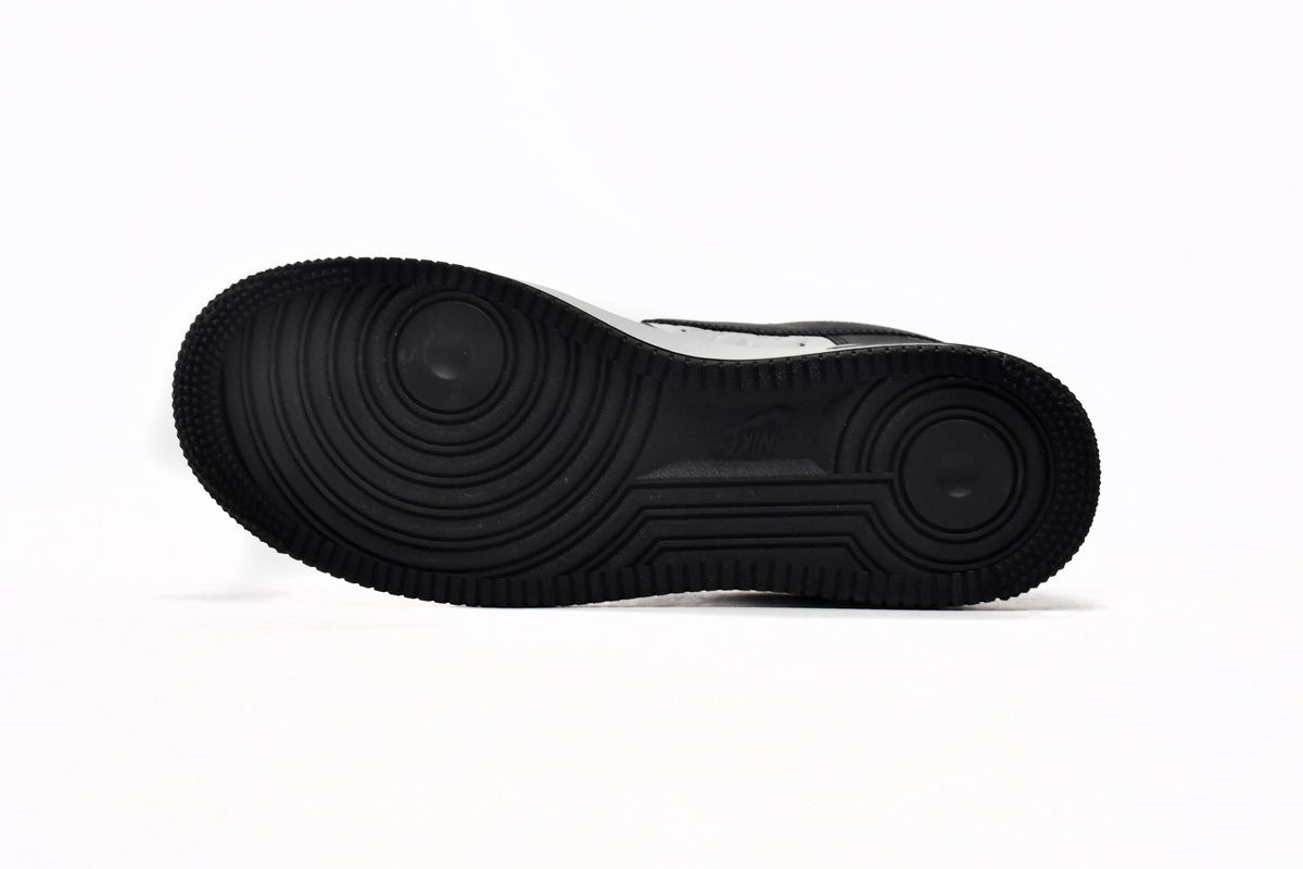 LOUIS VUITTON x Nike Air Force 1 Black White 7108-8