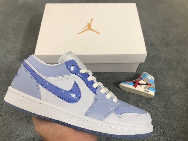 Air Jordan 1 Low Mighty Swooshers DM5442-040