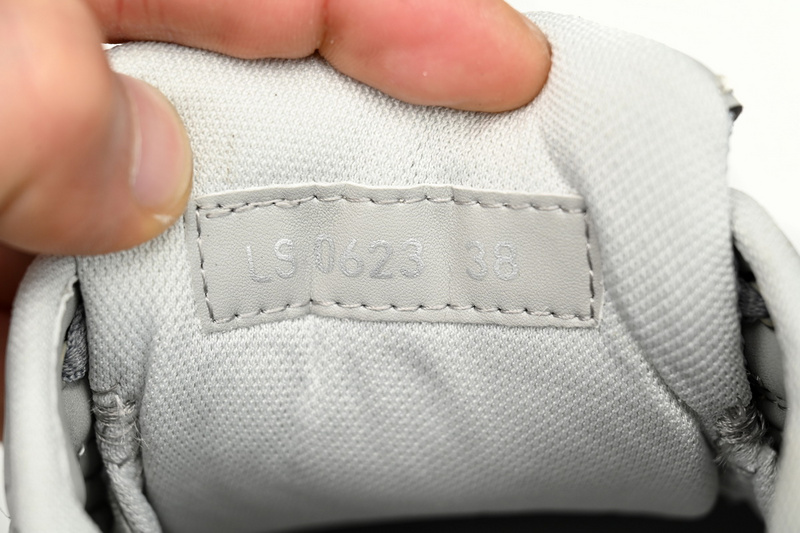 Dior Light Grey 'B30' Sneakers Grey 3SN279ZND-H860