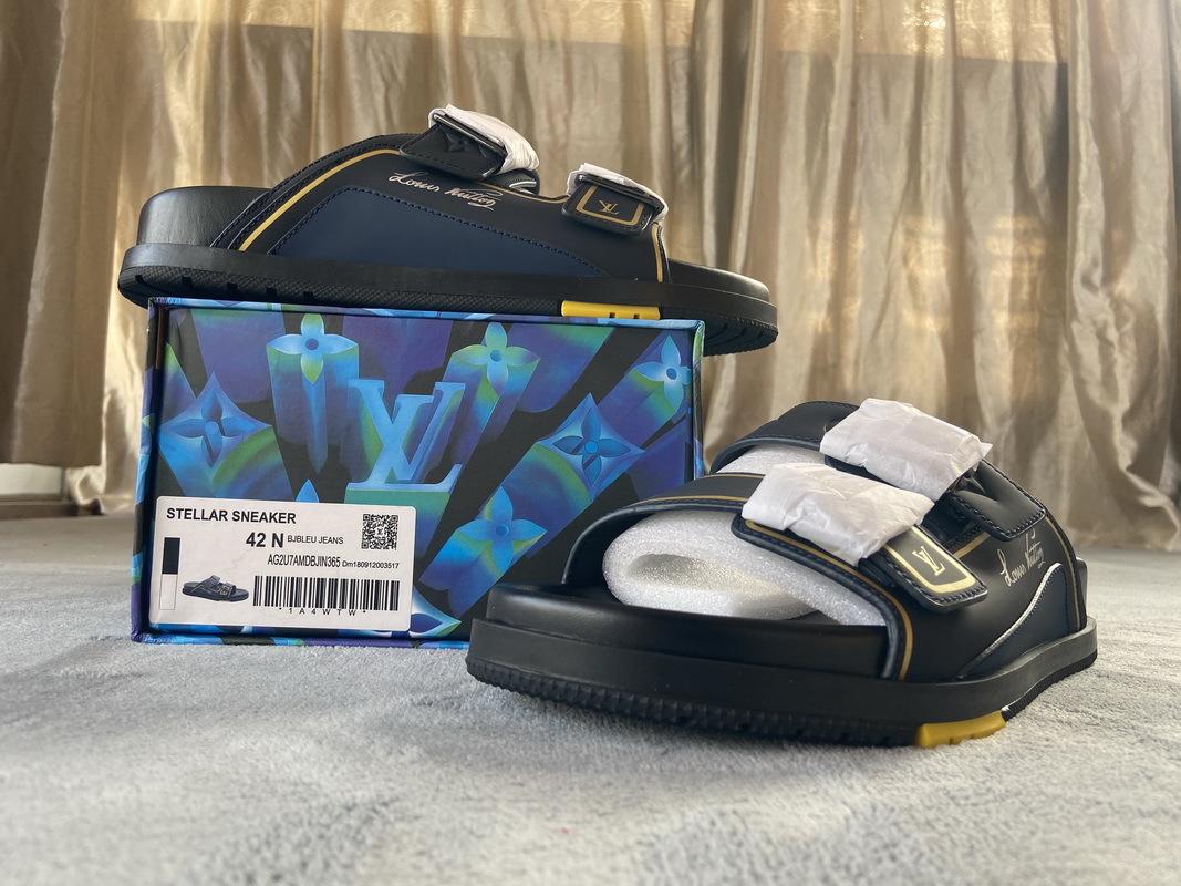 LOUIS VUITTON Trainer Black Yellow