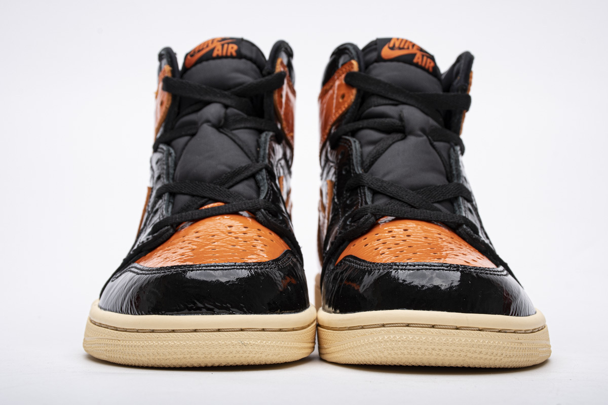Air Jordan 1 Retro High Shattered Backboard 3.0 555088-028