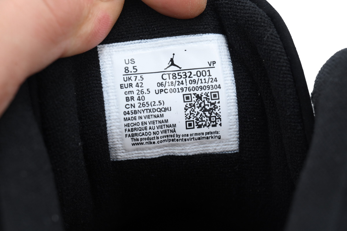 Air Jordan 3 Retro Black Cat 136064-002