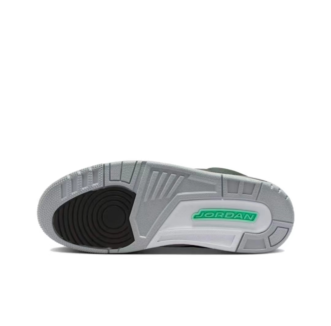 Air Jordan 3 Retro Green Glow CT8523-031