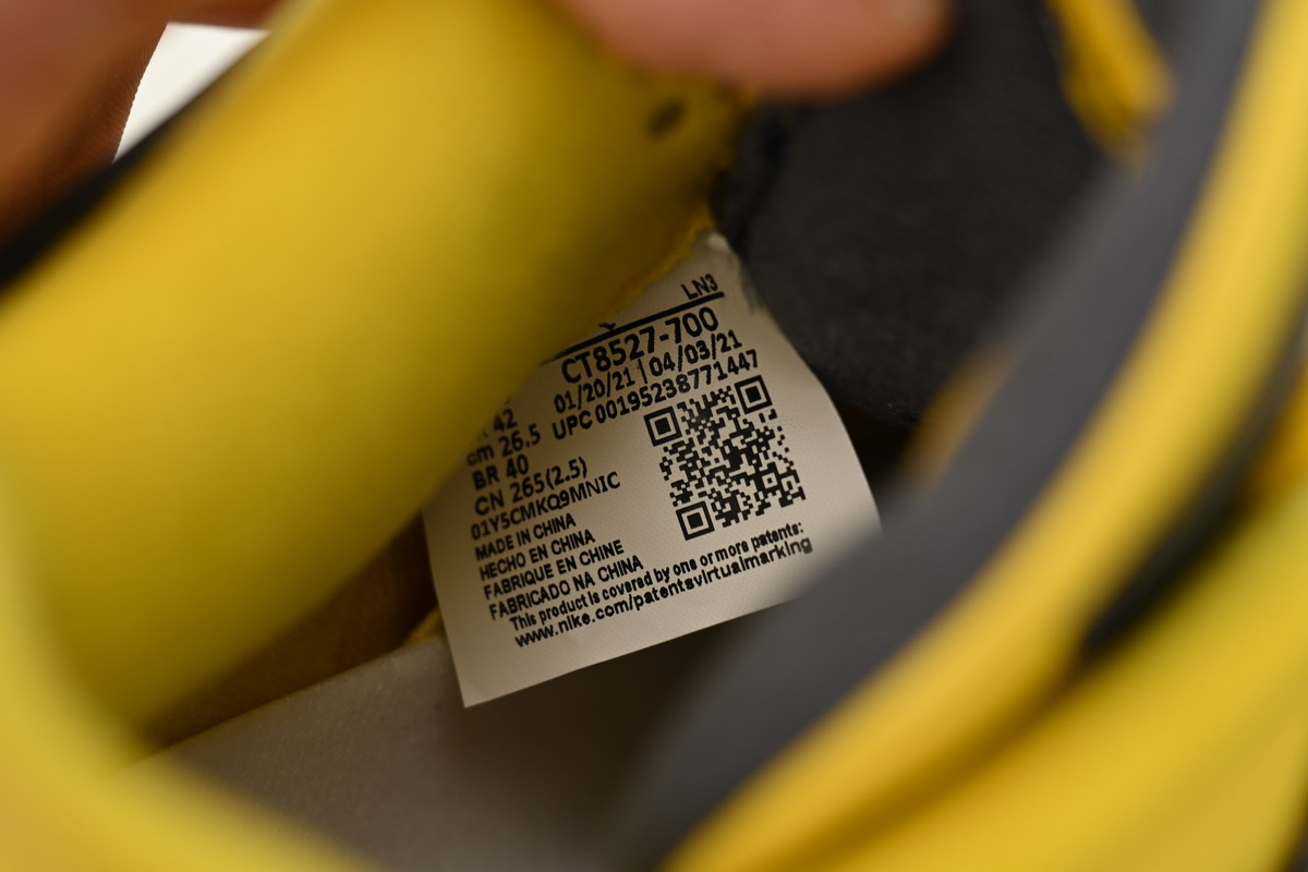 Air Jordan 4 Lightning CT8527-700