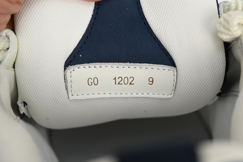 LOUIS VUITTON Leather lace up Fashionable Board Shoes Blue 51BCOLRB