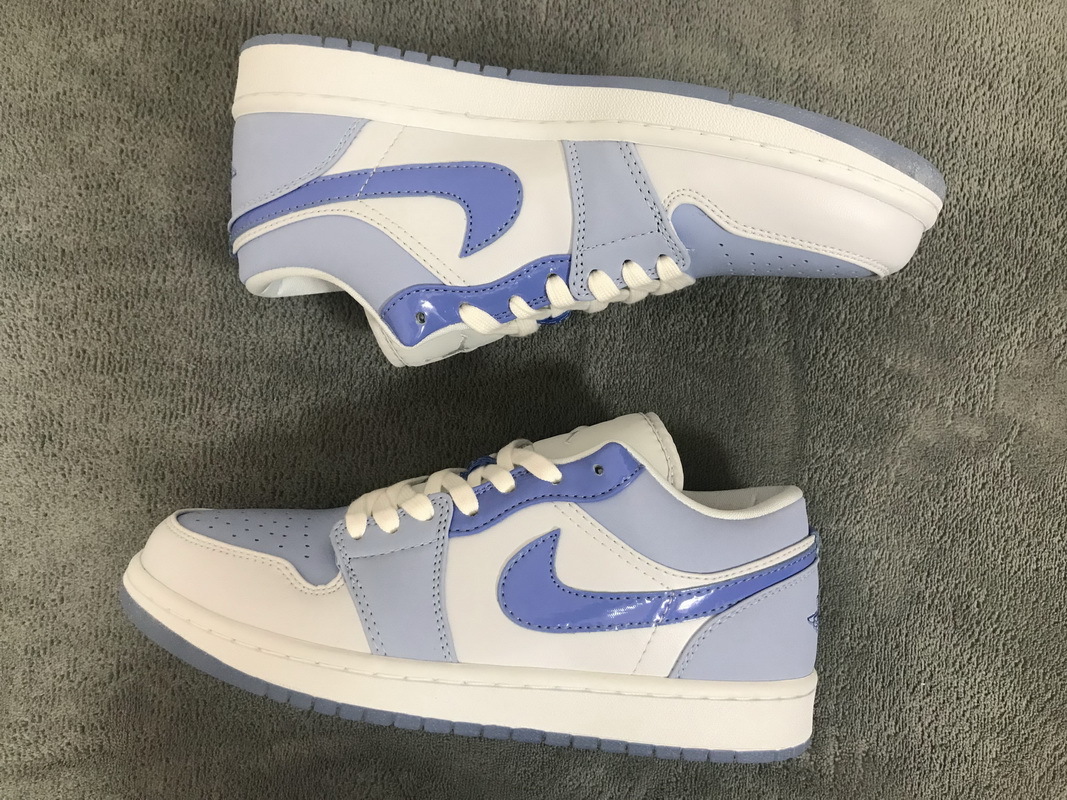 Air Jordan 1 Low Mighty Swooshers DM5442-040