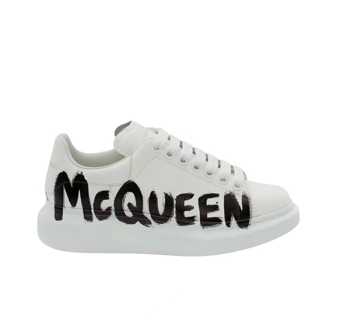 Alexander McQueen Oversized Graffiti White Black