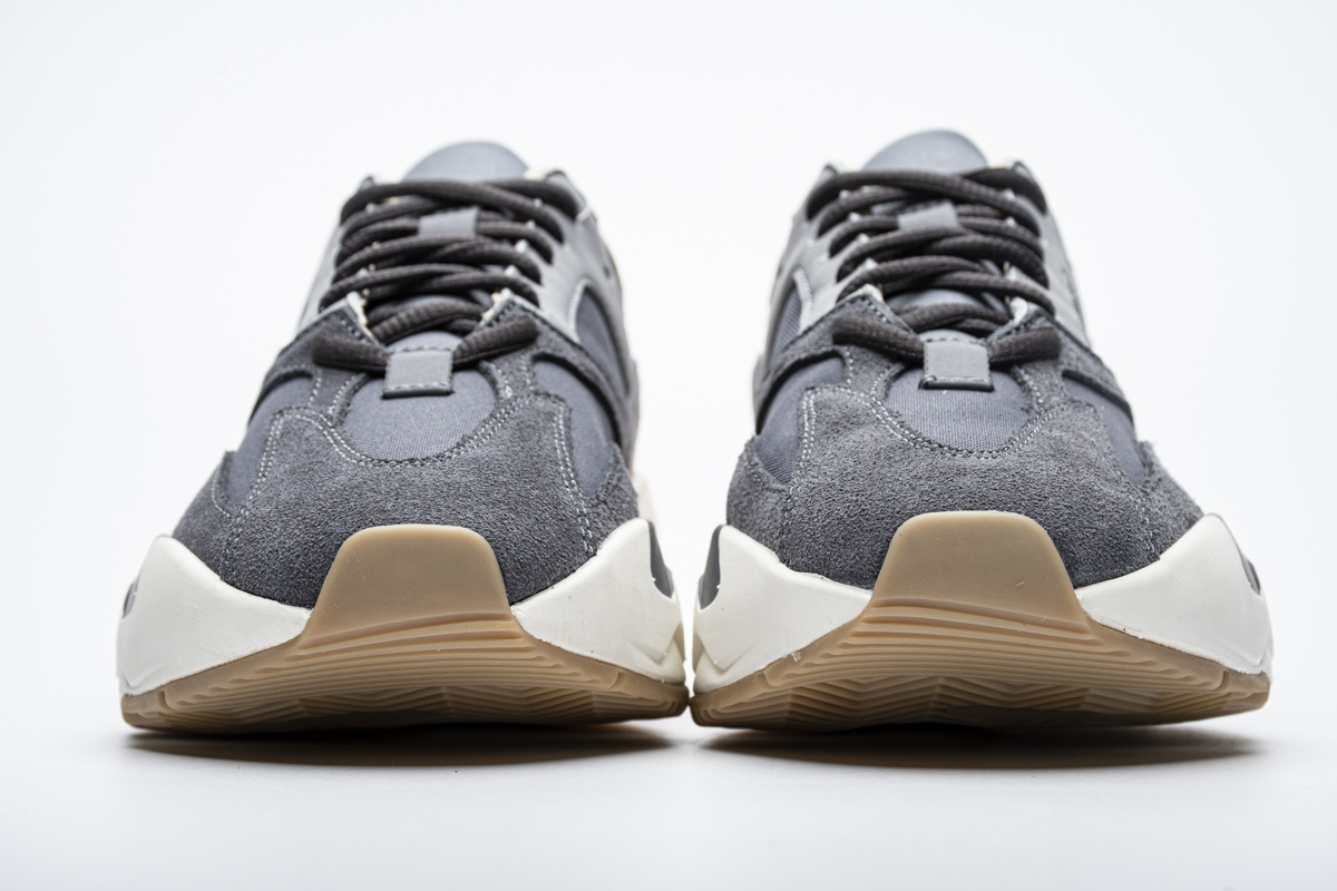 adidas Yeezy Boost 700 Magnet FV9922