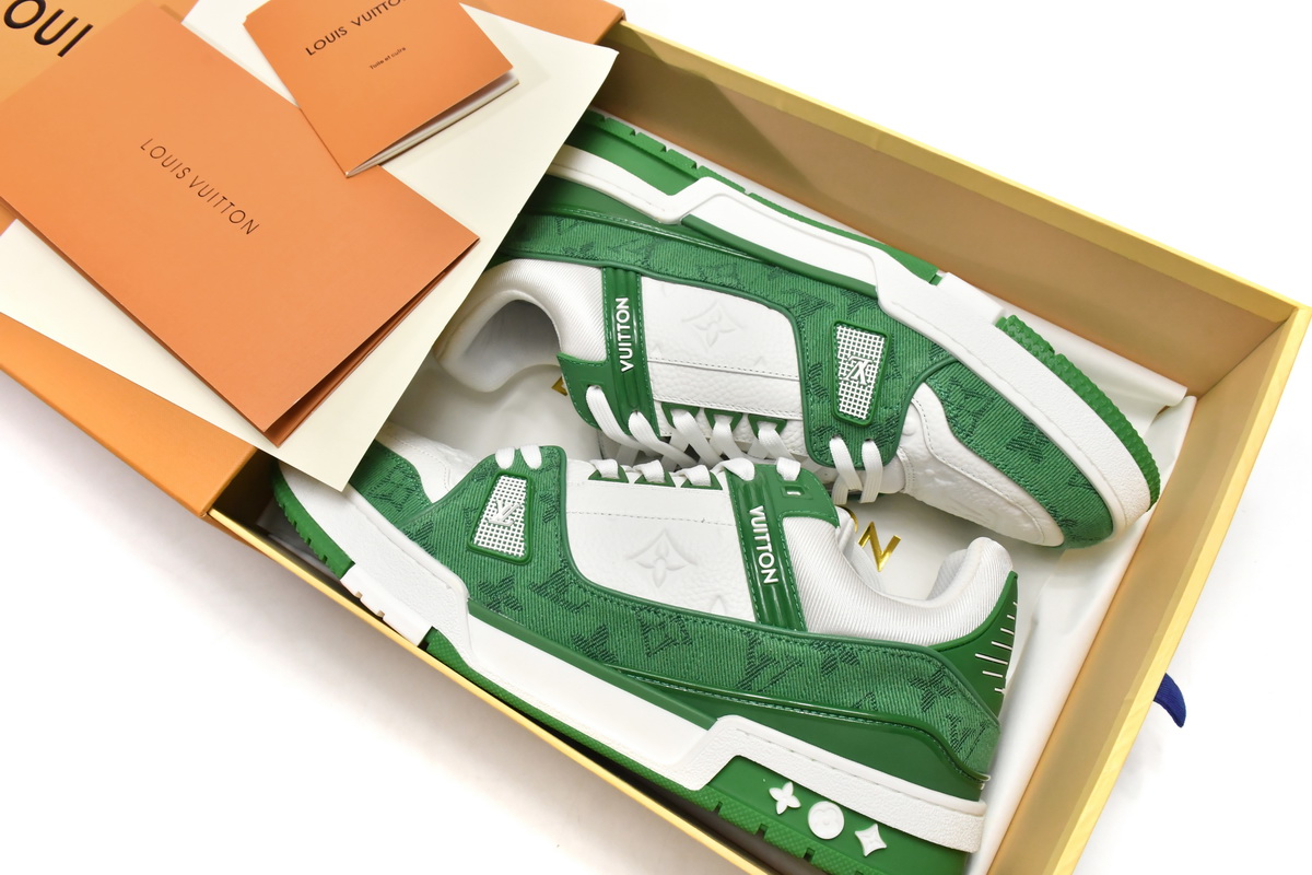LOUIS VUITTON Trainer Green Cloth Surface VL1201