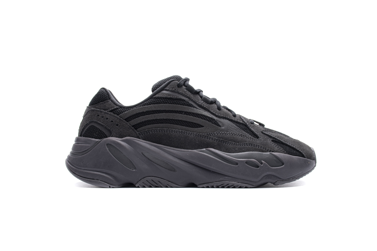 adidas Yeezy Boost 700 V2 Vanta FU6684