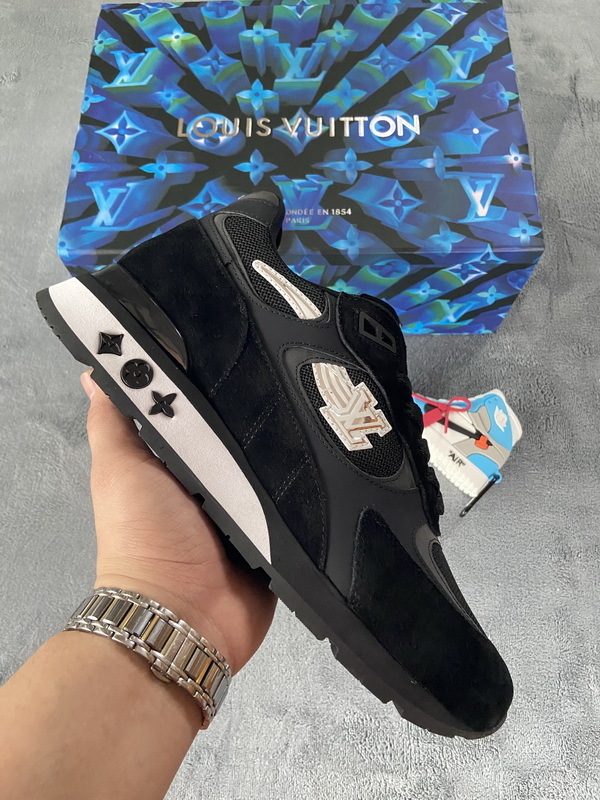 LOUIS VUITTON Run Away Black