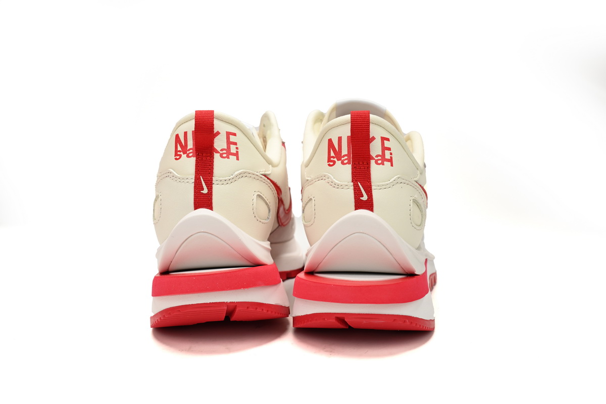 Sacai x VaporWaffle “Tour Yellow ” DD1875-110