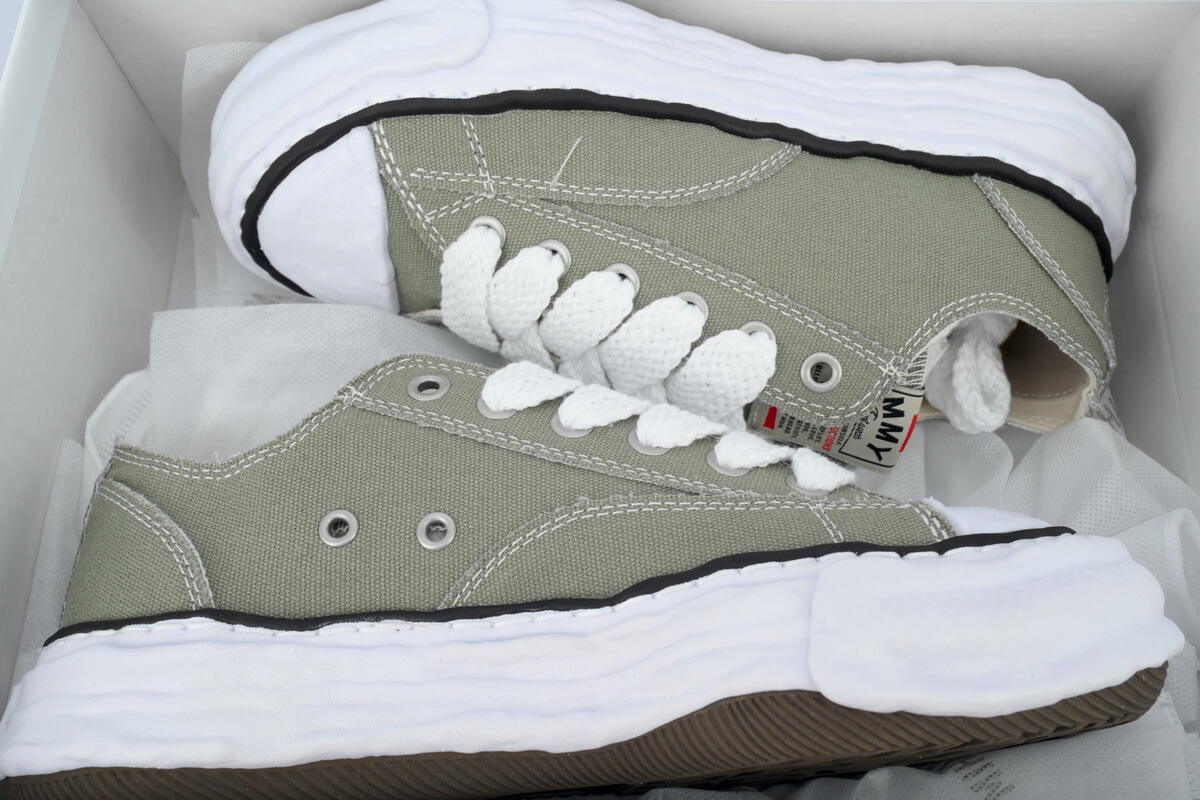 MIHARA YASUHIRO White Brown NO.805