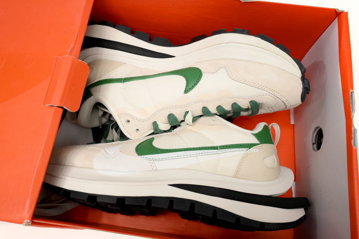 Sacai x Nike VaporWaffle Sesame and Beige Green DD1875-102