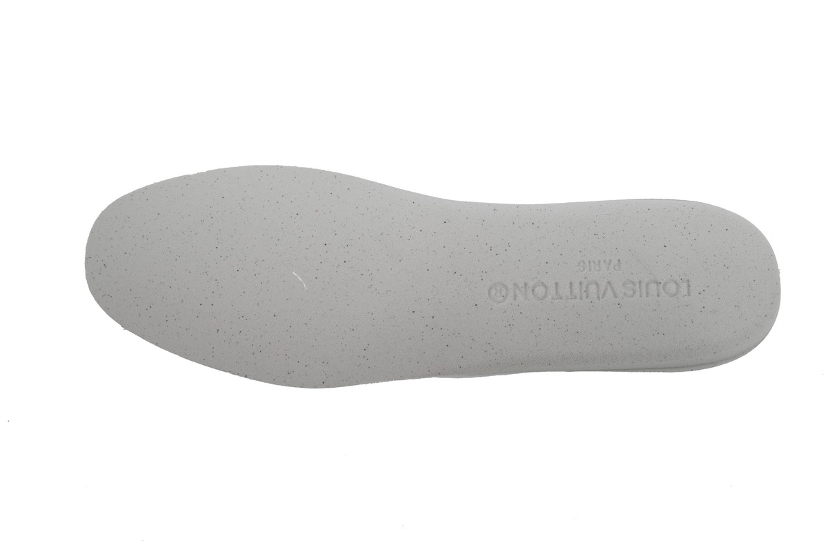 LOUIS VUITTON Trainer White and black