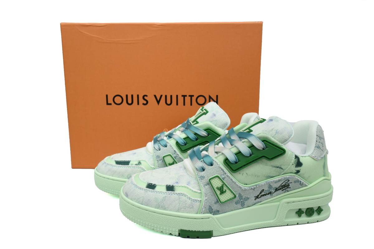 LOUIS VUITTON Trainer Golf Rendering Green Cloth