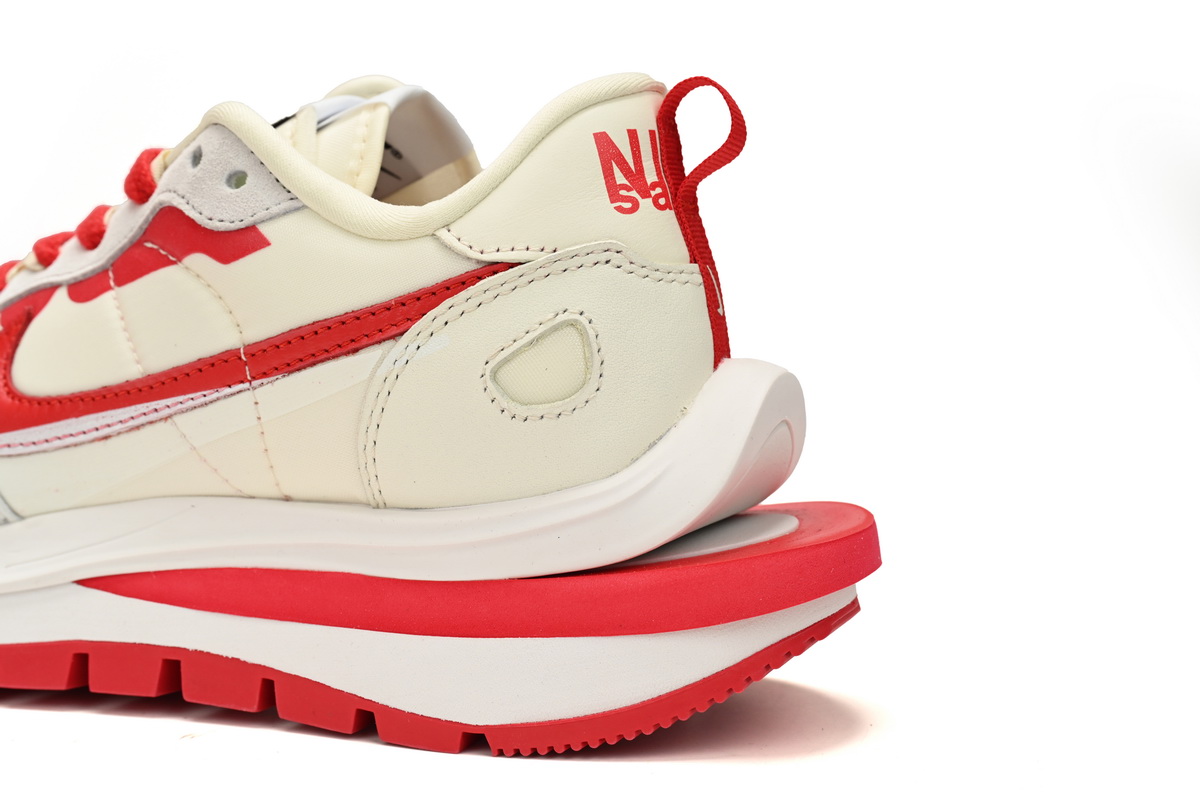 Sacai x VaporWaffle “Tour Yellow ” DD1875-110