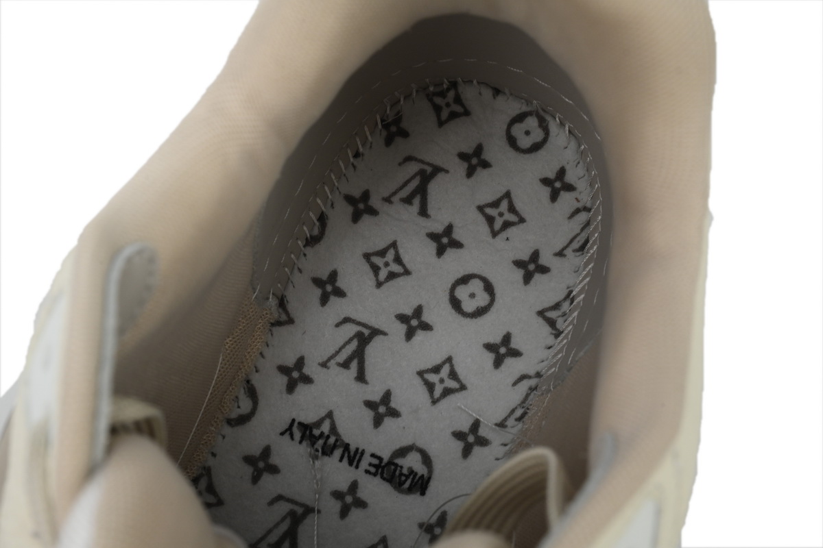 LOUIS VUITTON Trainer Monogram Flower Beige