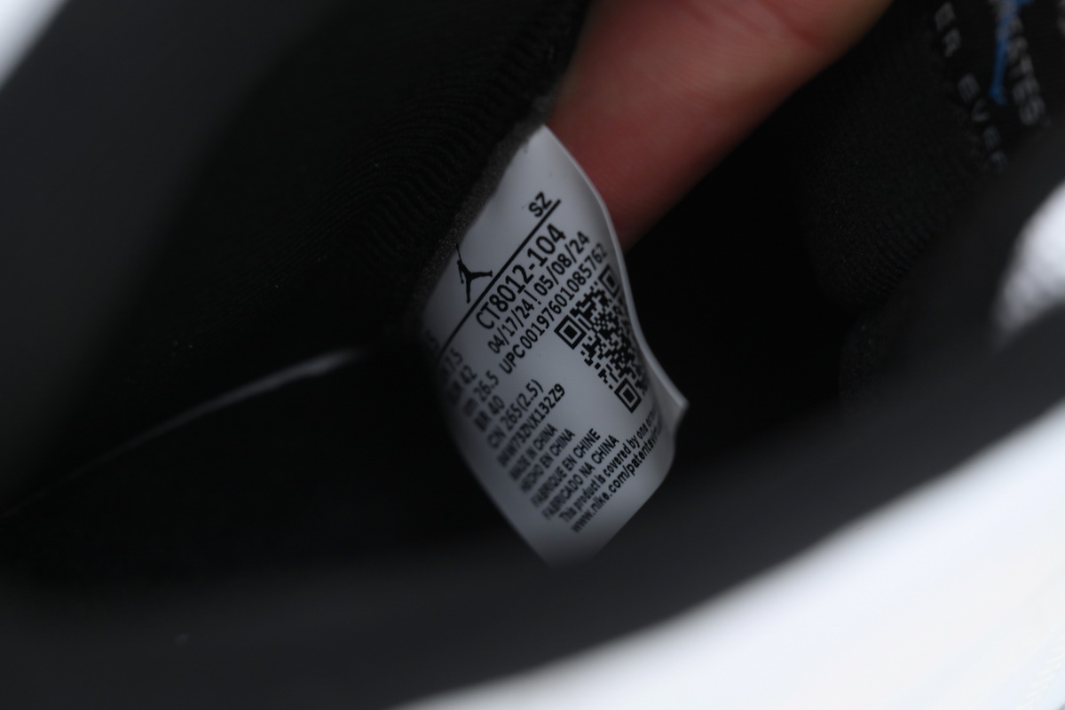 Air Jordan 11 Retro 'Columbia / Legend Blue' CT8012-104