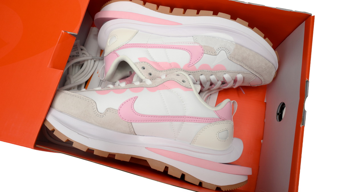 Sacai x VaporWaffle “Tour Yellow ” DD1875-116