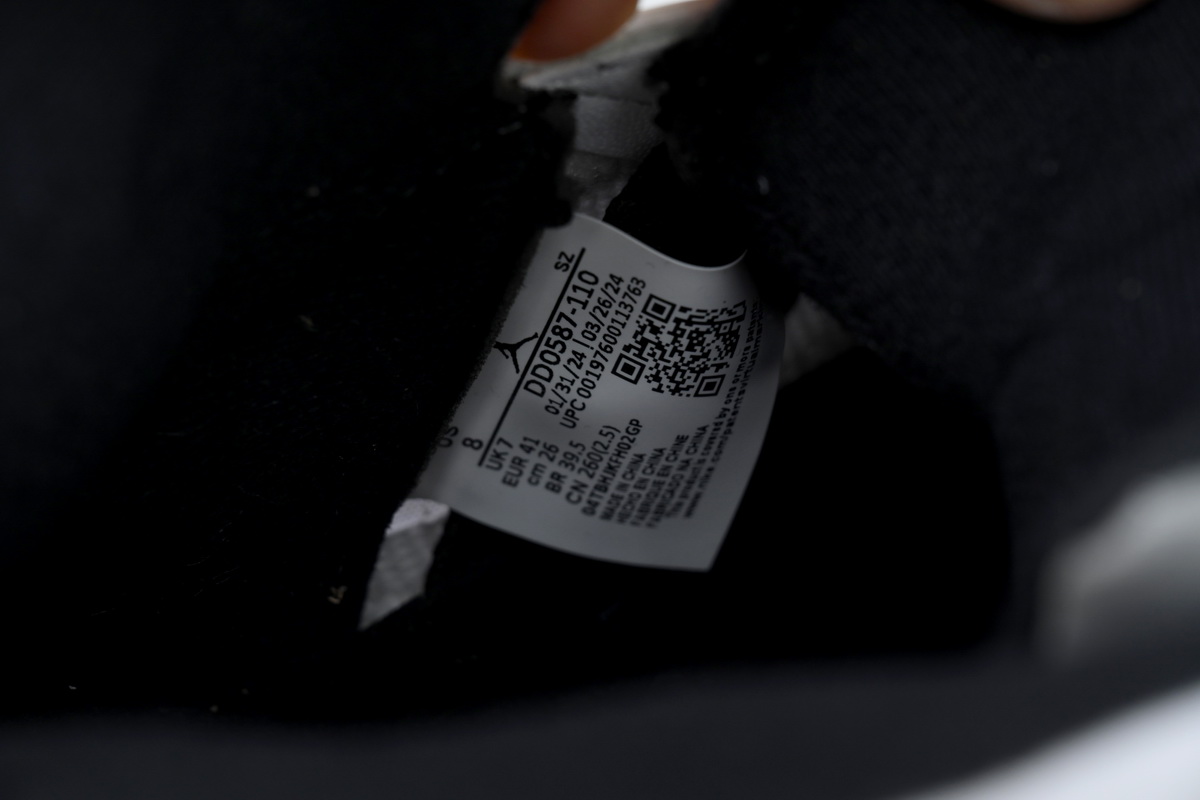 Air Jordan 5 Retro 'White Black' DD0587-110