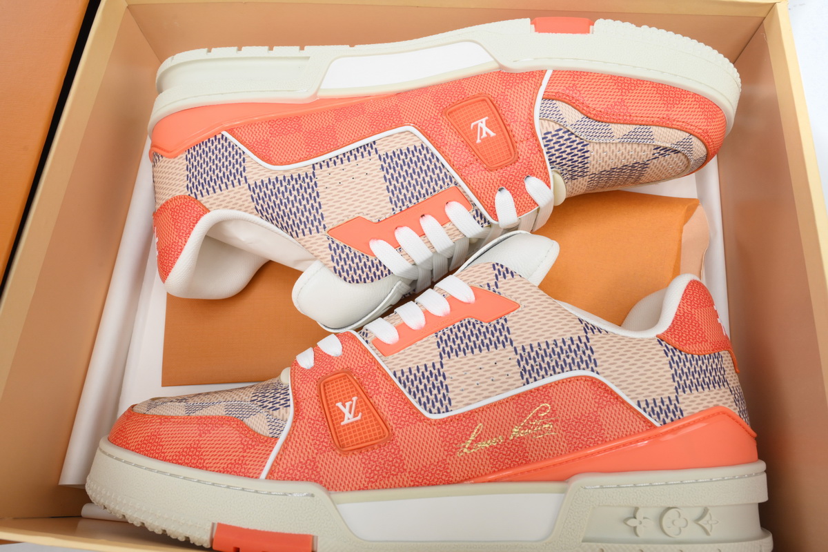 LOUIS VUITTON Trainer White Orange