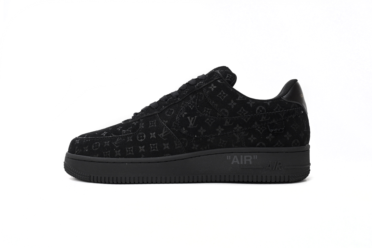 LOUIS VUITTON x Nike Air Force 1 All Black 1A9VD7