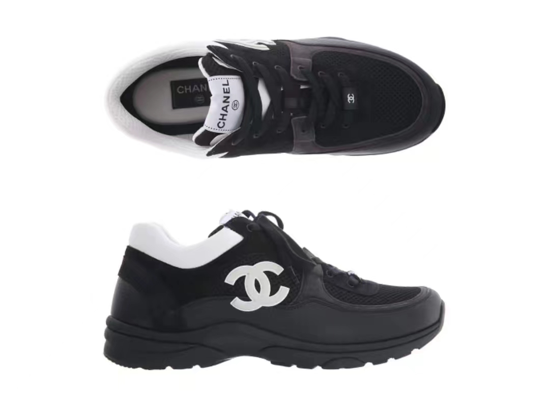 Chanel Black/White
