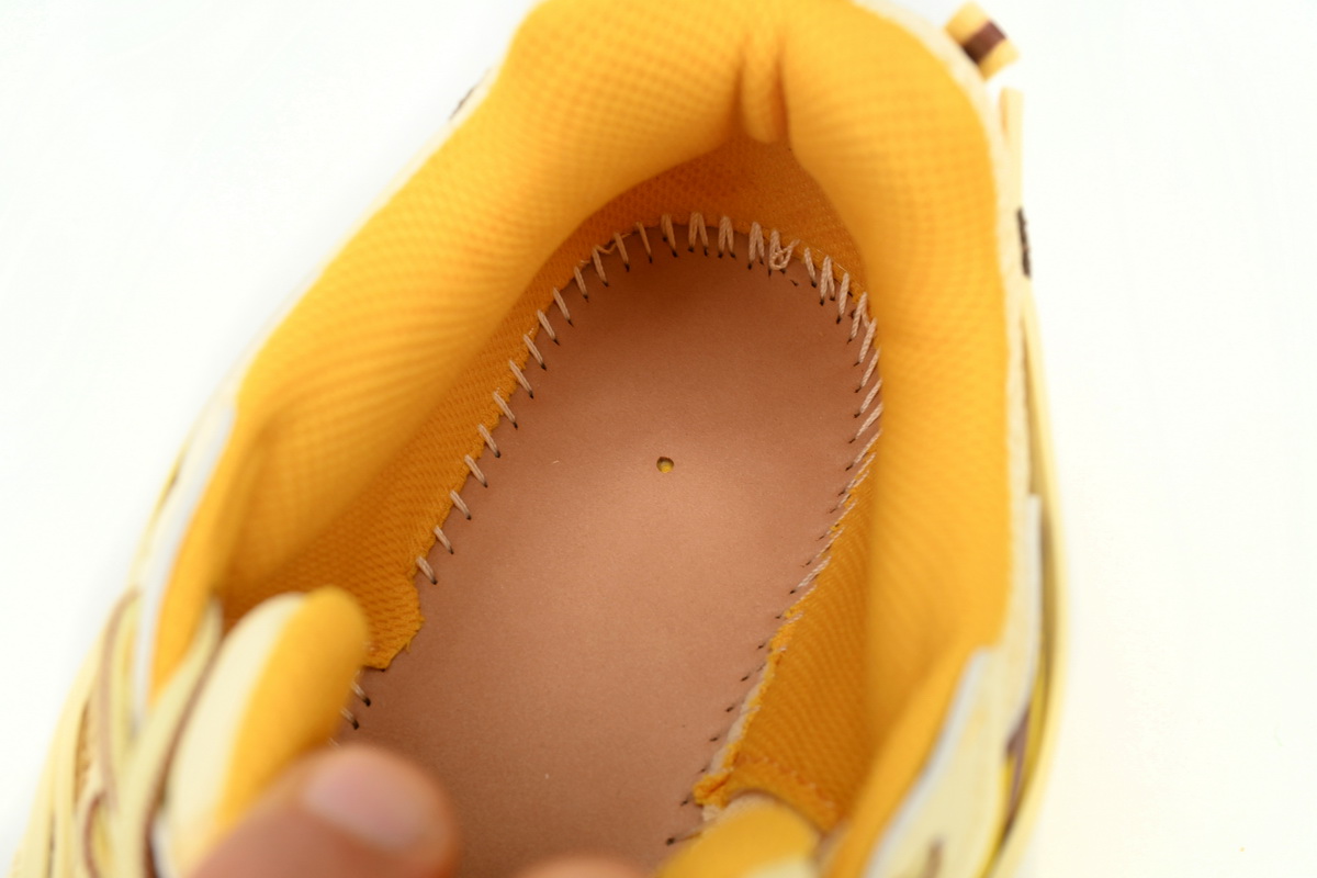 OFF-WHITE Out Of Blue Milk Yellow IIA295F24 FAB00 10003