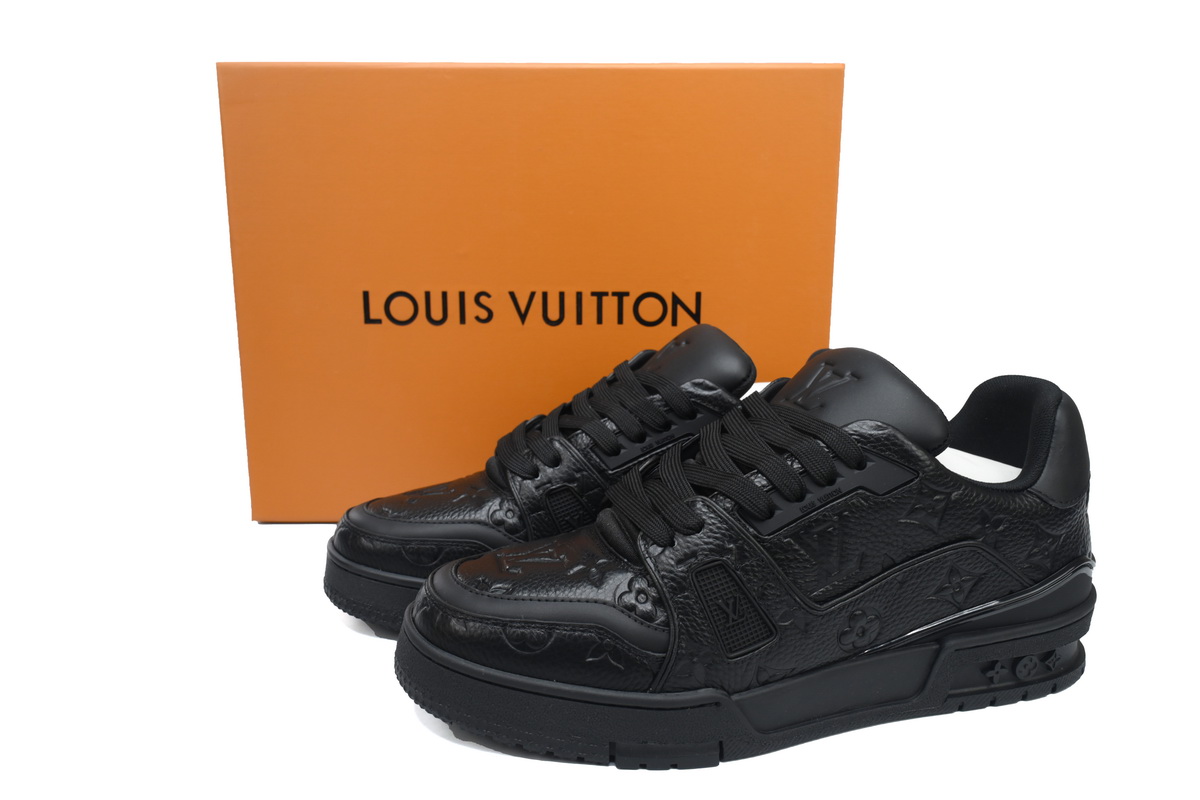 LOUIS VUITTON Trainer Black