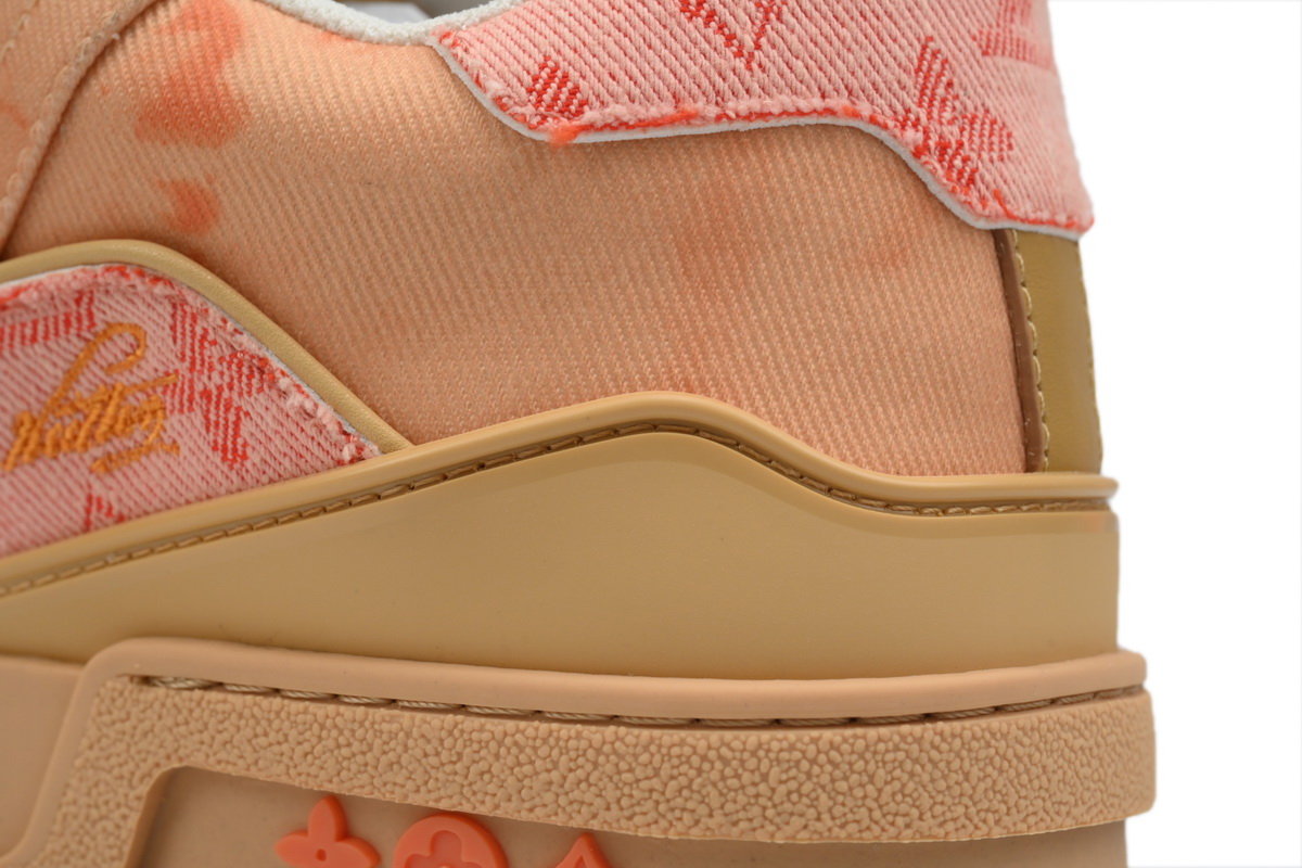 LOUIS VUITTON Trainer Rendering Orange Cloth