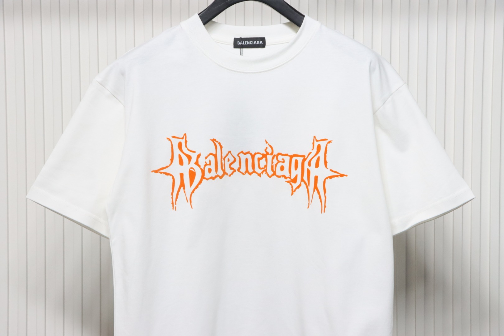 Balenciaga 25ss Sanskrit letters flocking print short sleeves white