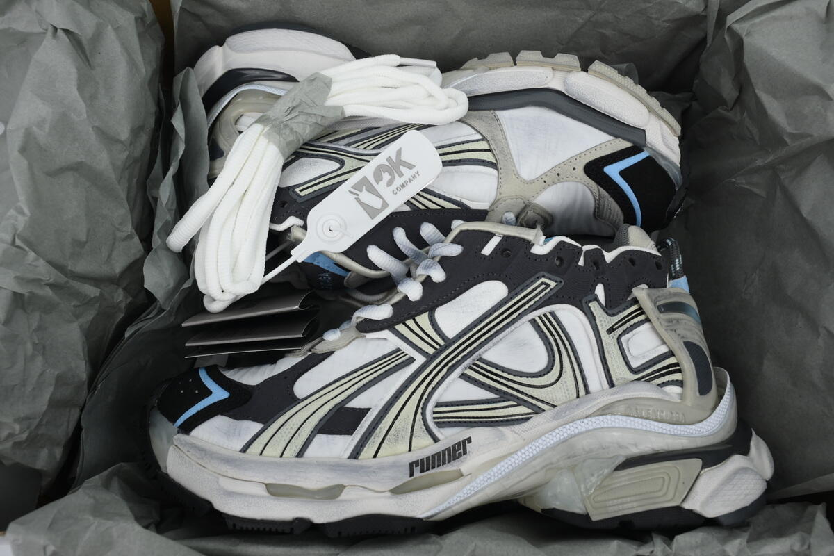 Balenciaga Runner Sneaker Lan Bai Hei 772767 W3RNY 0623